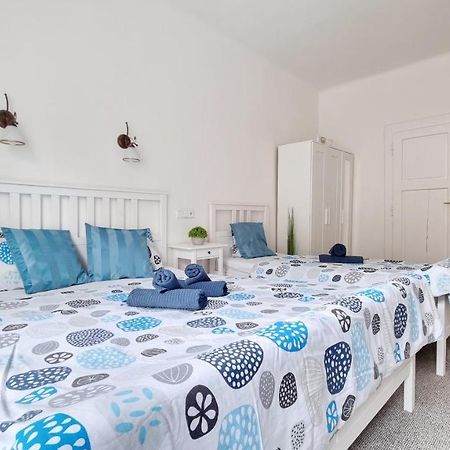 Finnem Rentals Zikova Prague Ngoại thất bức ảnh